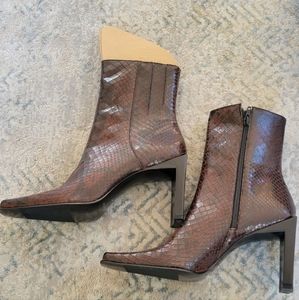 Nine West brown reptile print heeled boots, sz 9, never worn